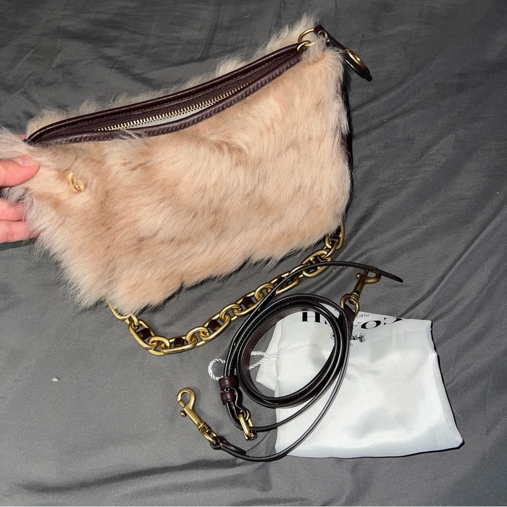 Coach shearling swing full size